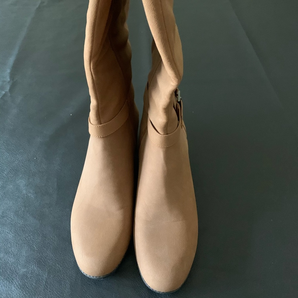 Ladies suede boot